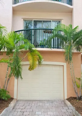 2033 SE 10th Avenue Fort Lauderdale FL 33316