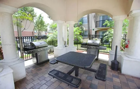2033 SE 10th Avenue Fort Lauderdale FL 33316