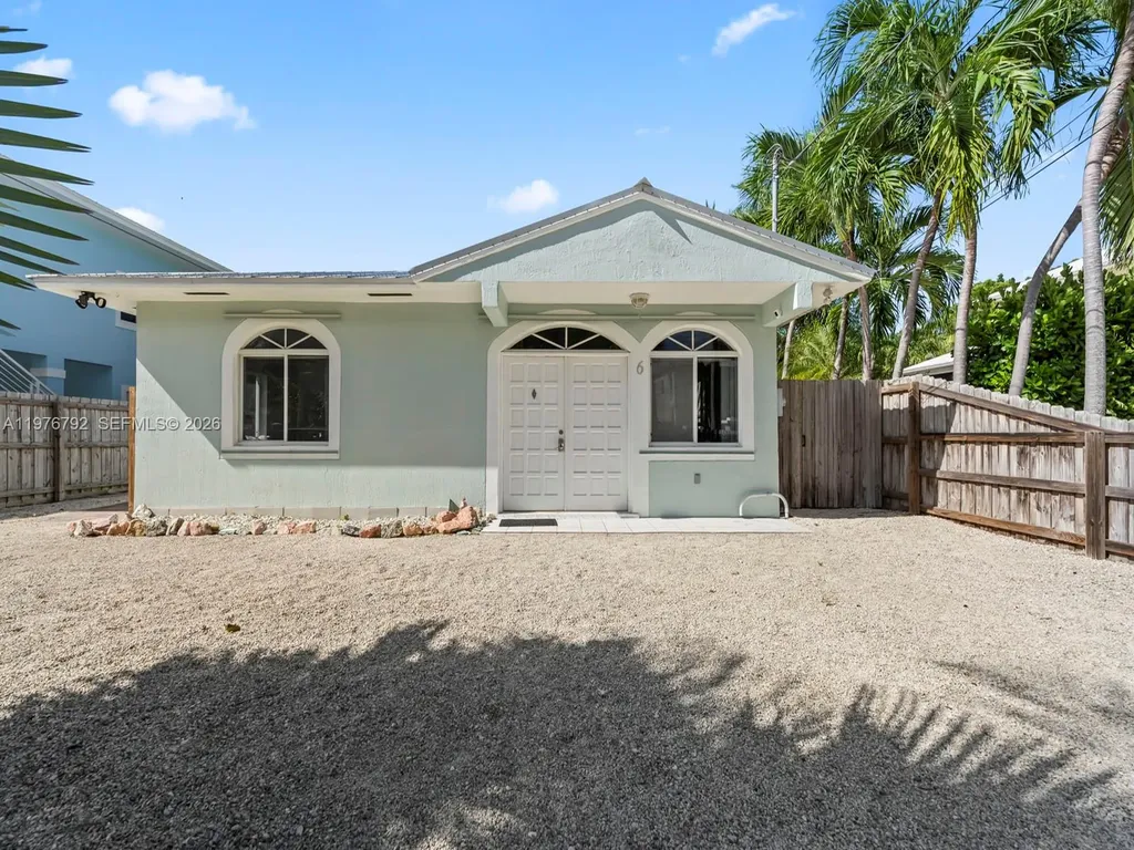 6 SE Marlin Avenue Key Largo FL 33037