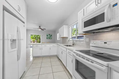 6 SE Marlin Avenue Key Largo FL 33037