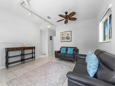 6 SE Marlin Avenue Key Largo FL 33037