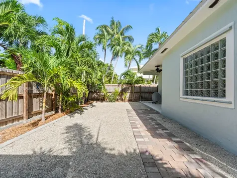 6 SE Marlin Avenue Key Largo FL 33037