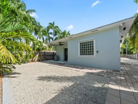6 SE Marlin Avenue Key Largo FL 33037