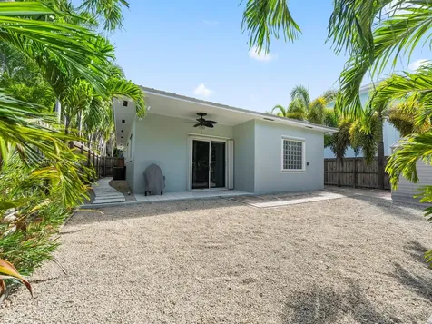 6 SE Marlin Avenue Key Largo FL 33037