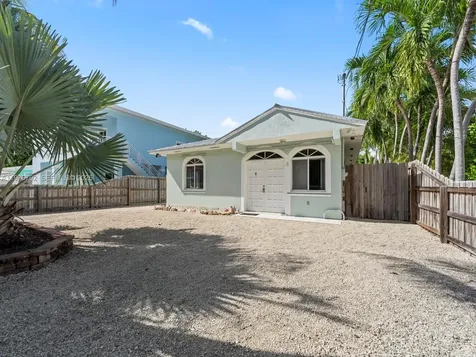 6 SE Marlin Avenue Key Largo FL 33037