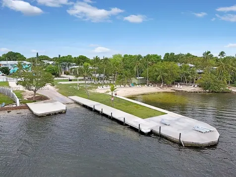 6 SE Marlin Avenue Key Largo FL 33037