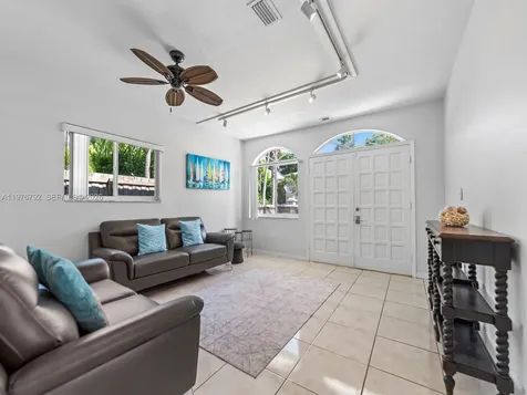 6 SE Marlin Avenue Key Largo FL 33037