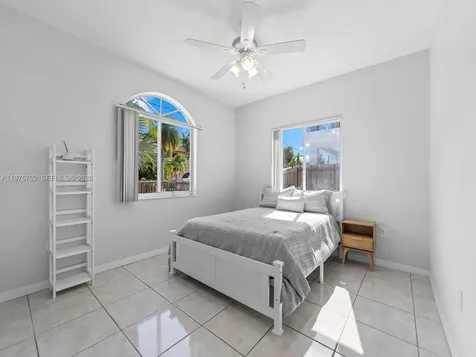 6 SE Marlin Avenue Key Largo FL 33037