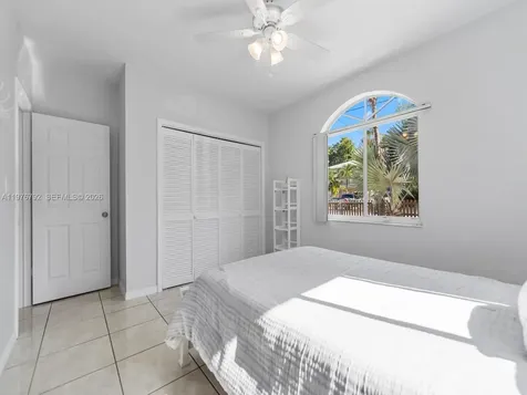 6 SE Marlin Avenue Key Largo FL 33037