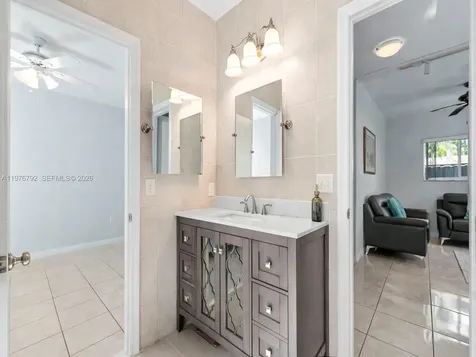 6 SE Marlin Avenue Key Largo FL 33037