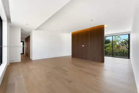 8755 SW 54th Avenue Miami FL 33143