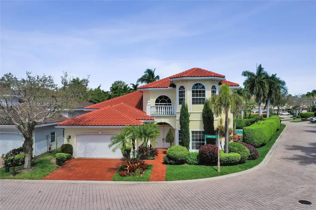 901 Manatee Way Hollywood FL 33019