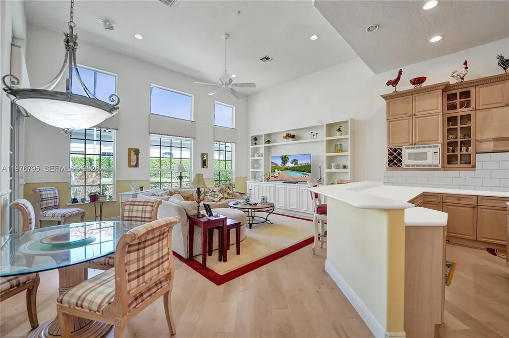 901 Manatee Way Hollywood FL 33019