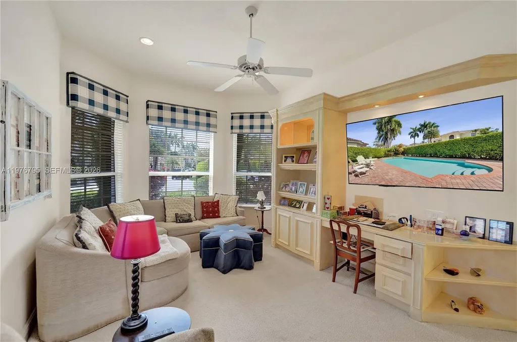 901 Manatee Way Hollywood FL 33019