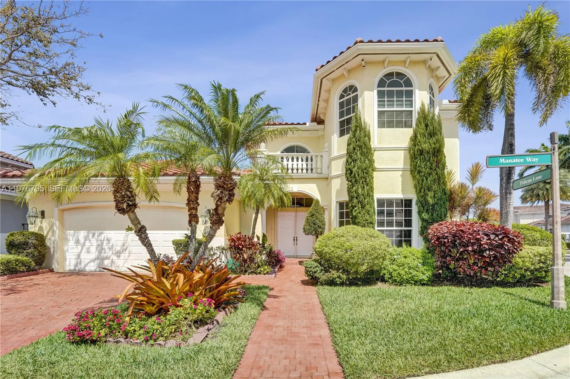 901 Manatee Way Hollywood FL 33019