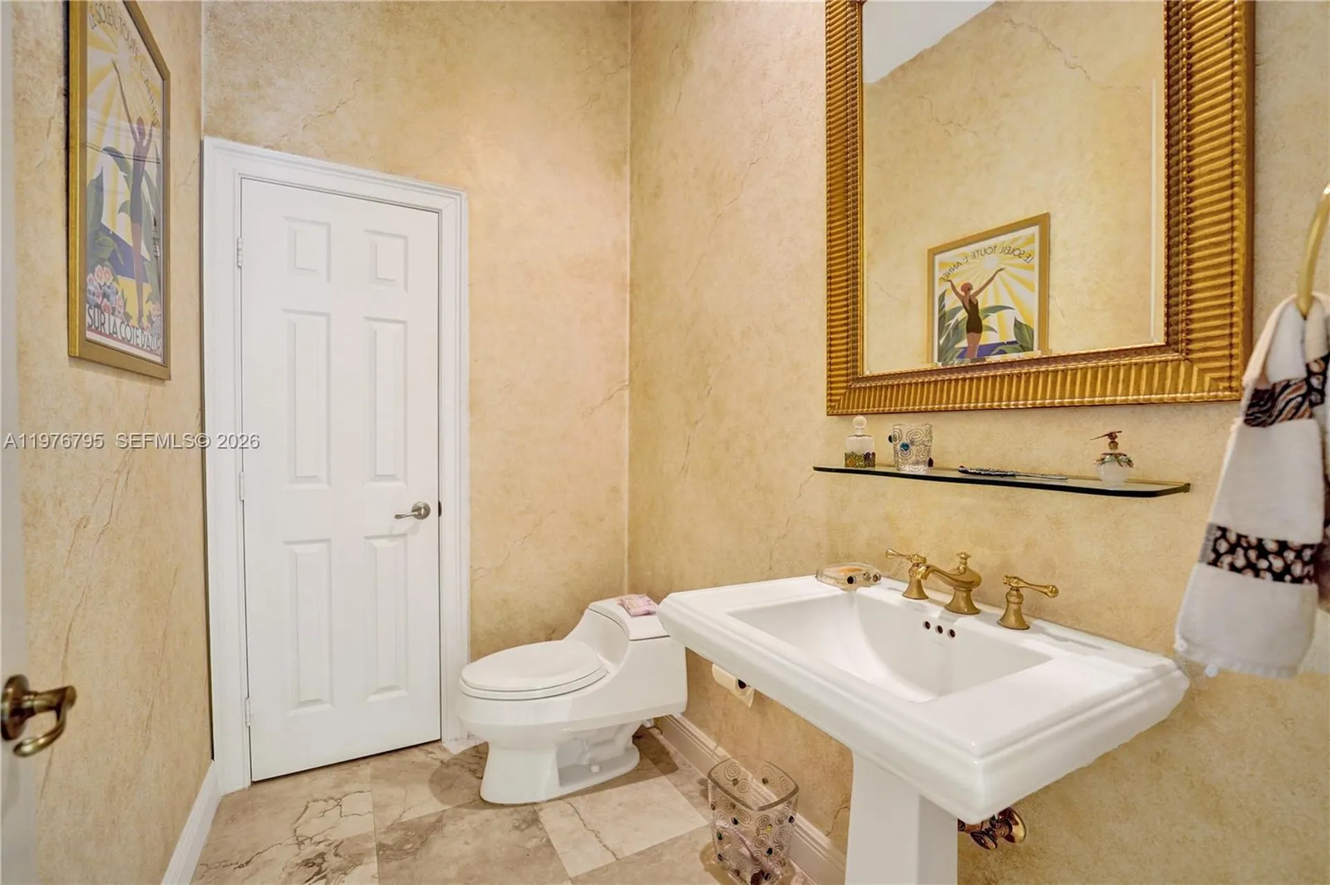 901 Manatee Way Hollywood FL 33019