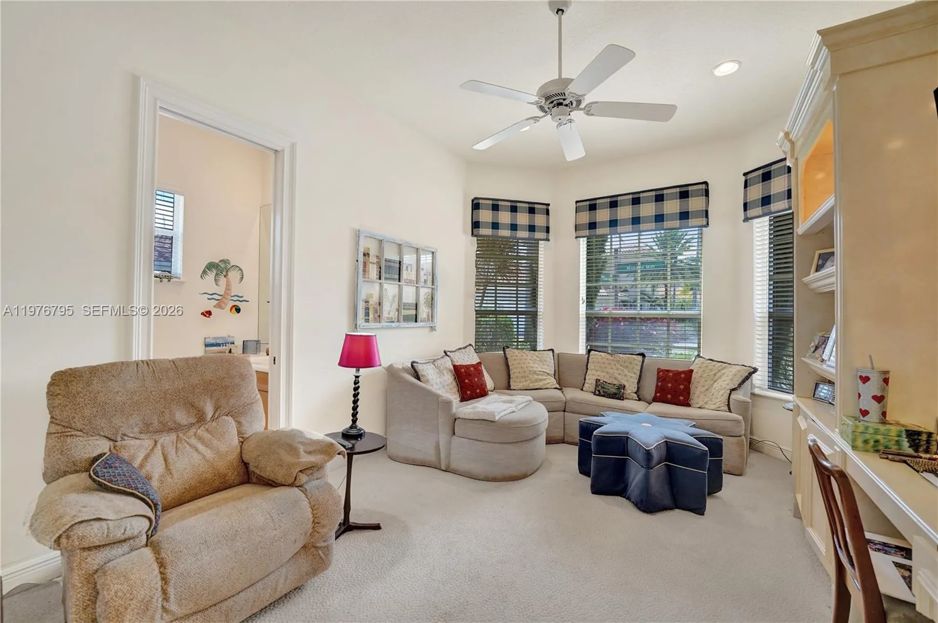 901 Manatee Way Hollywood FL 33019