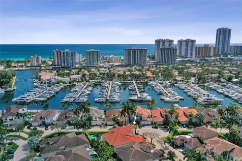 901 Manatee Way Hollywood FL 33019