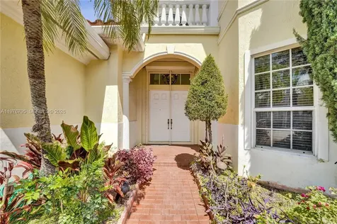 901 Manatee Way Hollywood FL 33019
