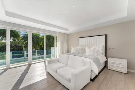 741 Harbor Drive Key Biscayne FL 33149