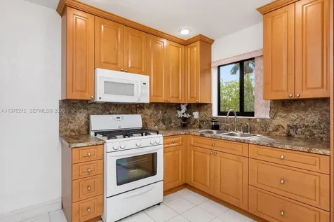 6200 SW 18th Street North Lauderdale FL 33068