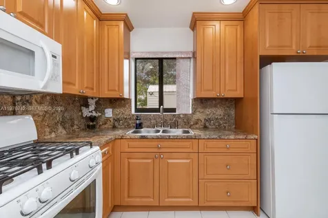 6200 SW 18th Street North Lauderdale FL 33068