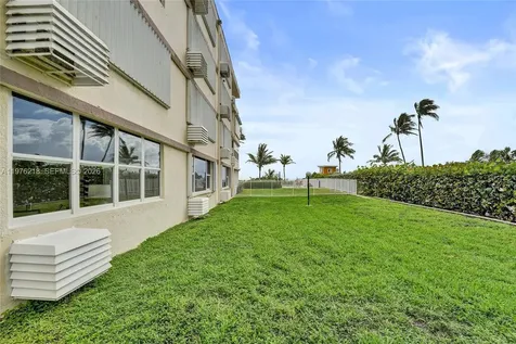 1936 S Ocean Hallandale Beach FL 33009