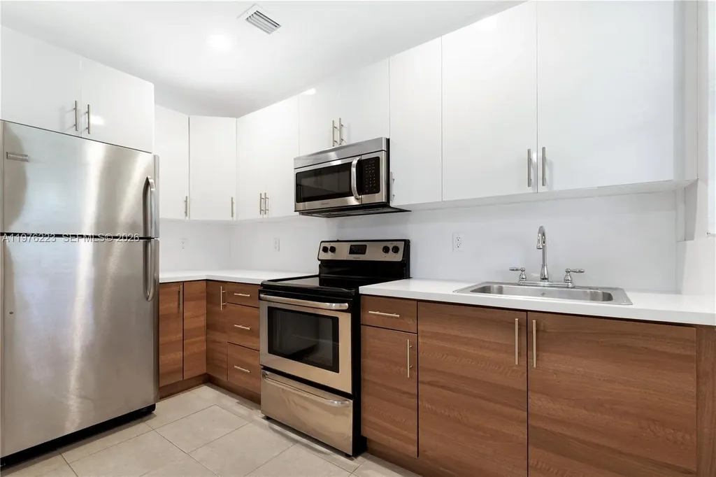 214 Salamanca Avenue Coral Gables FL 33134