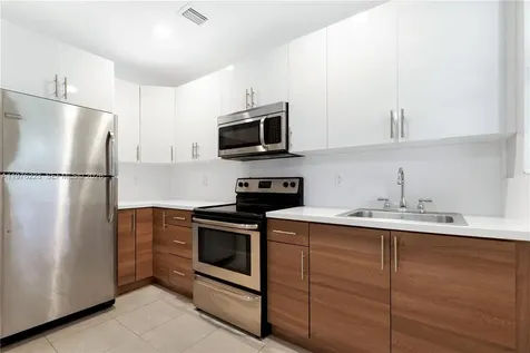 214 Salamanca Avenue Coral Gables FL 33134
