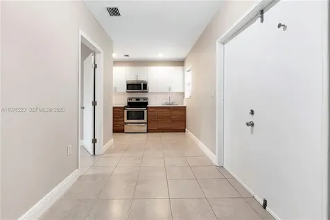 214 Salamanca Avenue Coral Gables FL 33134