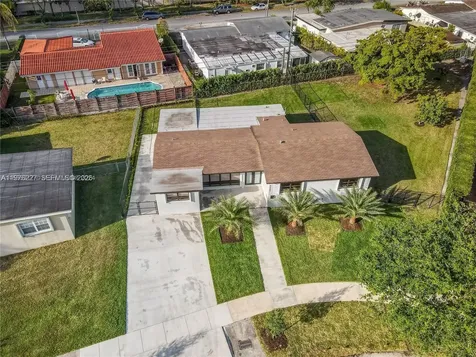 8421 SW 27th Terrace Miami FL 33155