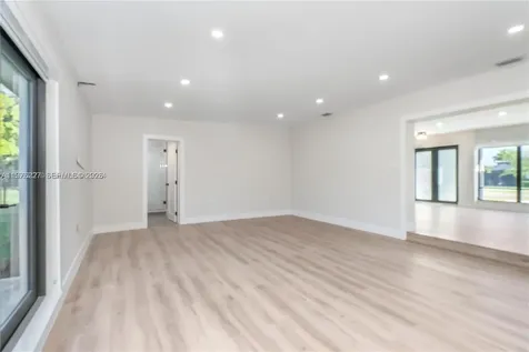 8421 SW 27th Terrace Miami FL 33155