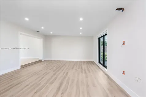 8421 SW 27th Terrace Miami FL 33155