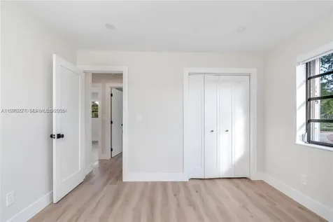 8421 SW 27th Terrace Miami FL 33155