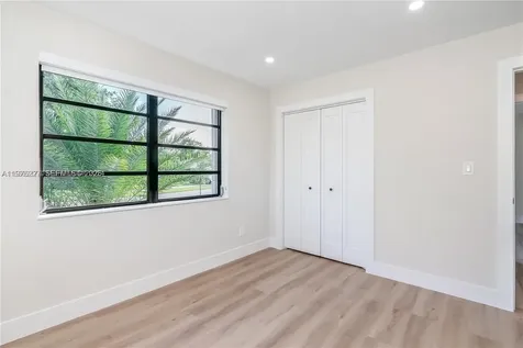 8421 SW 27th Terrace Miami FL 33155