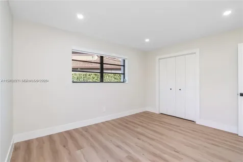 8421 SW 27th Terrace Miami FL 33155