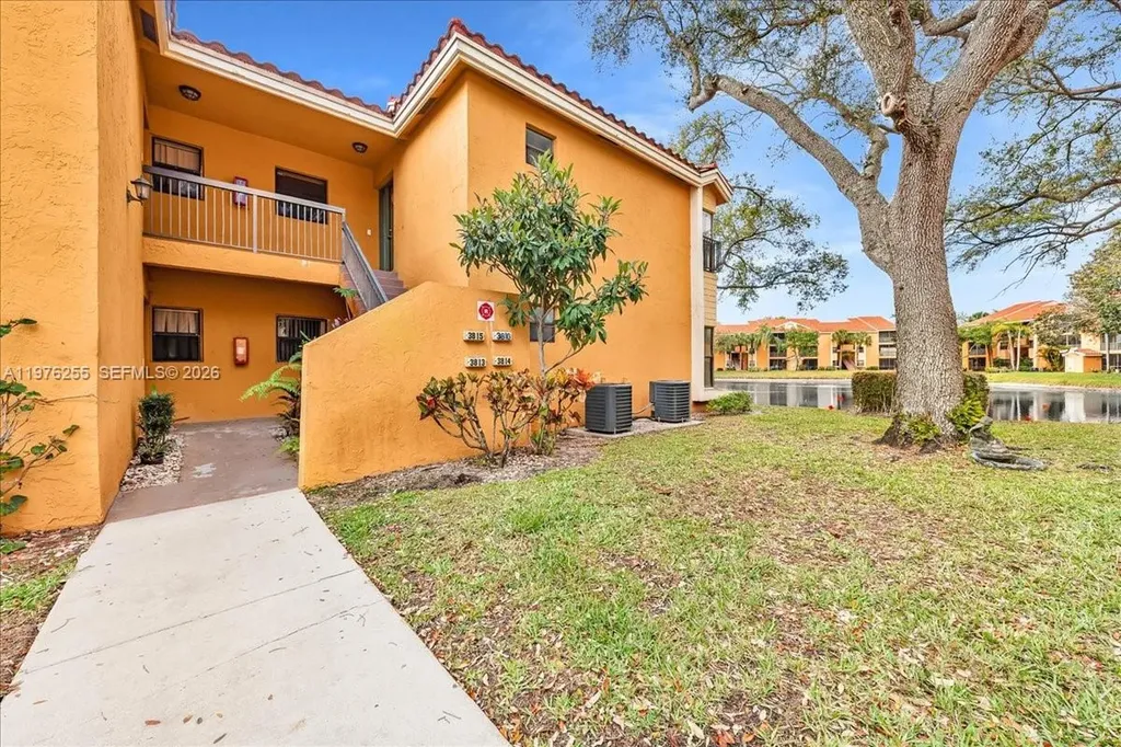 3814 Coral Tree Circle Coconut Creek FL 33073