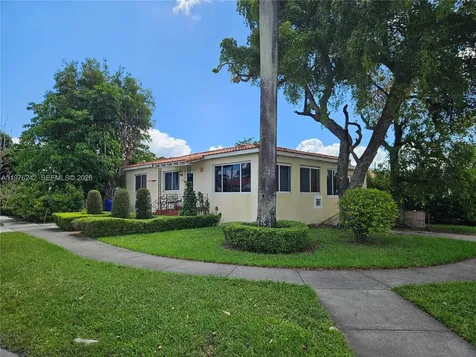 3560 NW 19th Street Miami FL 33125