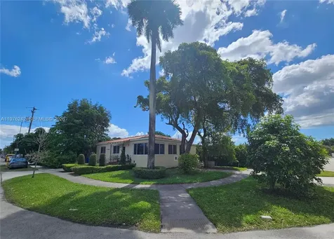 3560 NW 19th Street Miami FL 33125
