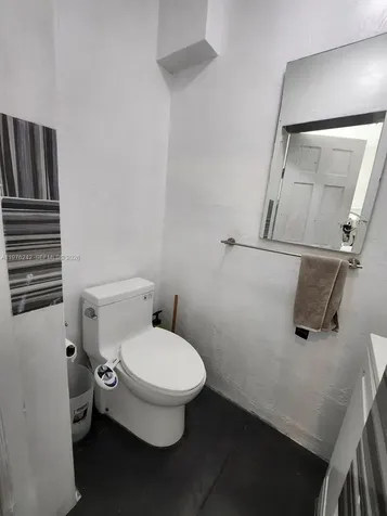 3560 NW 19th Street Miami FL 33125