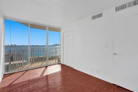 7601 E Treasure Drive North Bay Village FL 33141