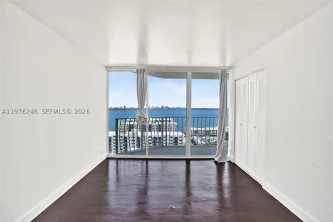 7601 E Treasure Drive North Bay Village FL 33141