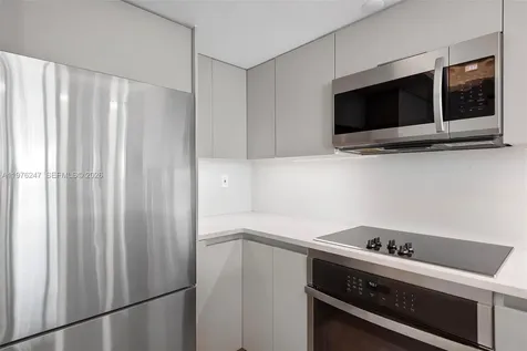400 S Pointe Drive Miami Beach FL 33139