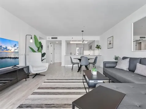 400 S Pointe Drive Miami Beach FL 33139