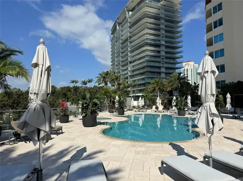 400 S Pointe Drive Miami Beach FL 33139