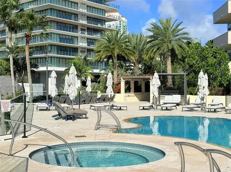 400 S Pointe Drive Miami Beach FL 33139