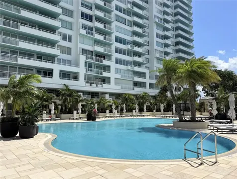 400 S Pointe Drive Miami Beach FL 33139