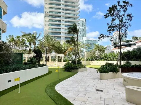 400 S Pointe Drive Miami Beach FL 33139
