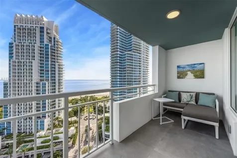 400 S Pointe Drive Miami Beach FL 33139