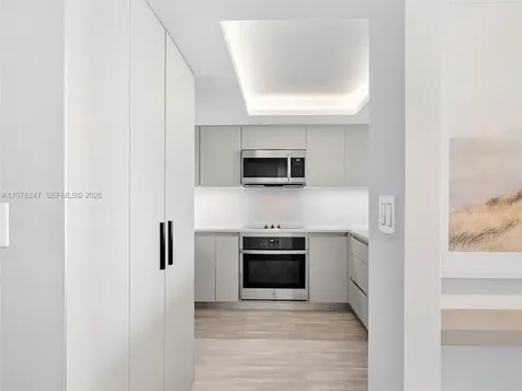 400 S Pointe Drive Miami Beach FL 33139